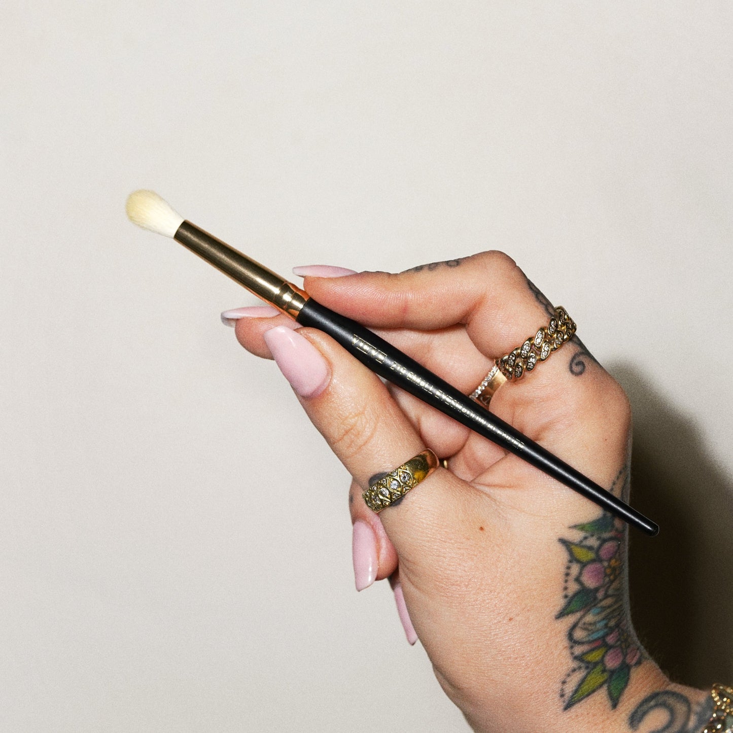 219 Small Eyeshadow Blender Brush