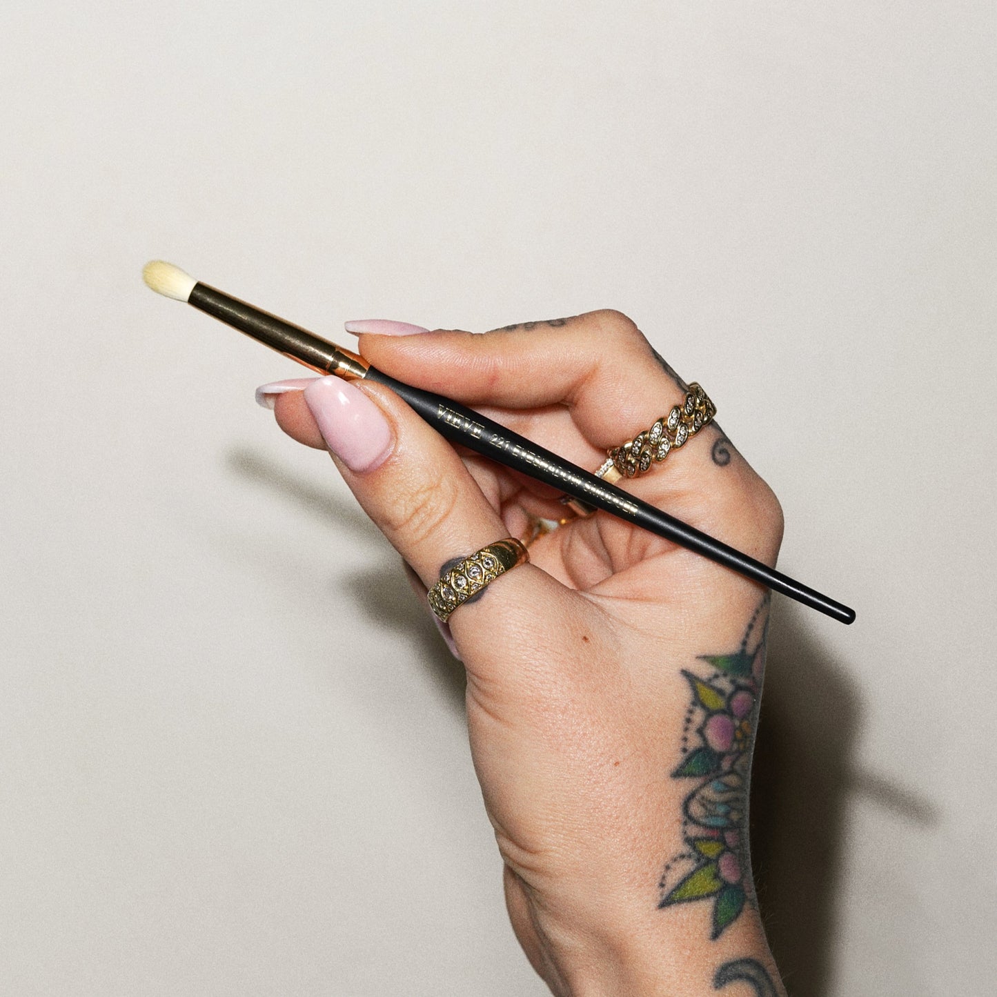 221 Eyeshadow Smudger Brush