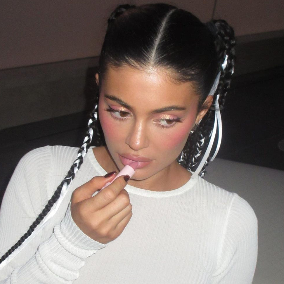 Kylie's Cool Pink Look