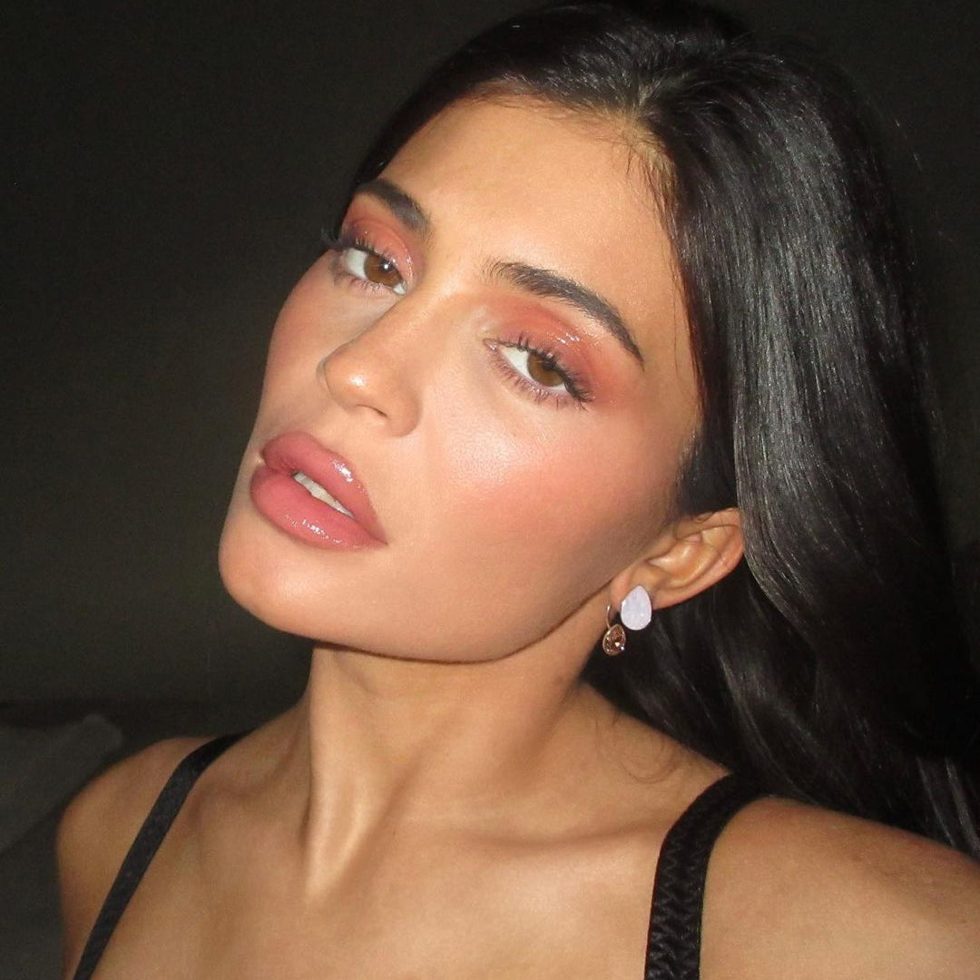 Kylie's Glossy Glam