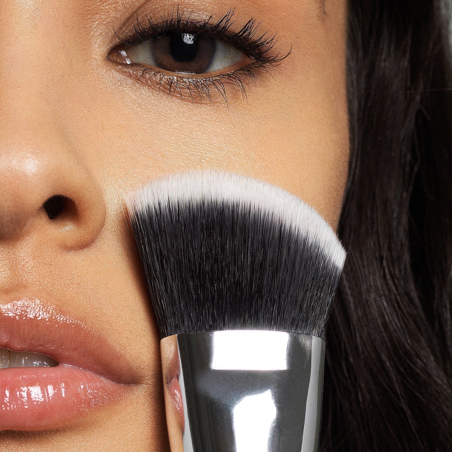 HAUS LABS FOUNDATION BRUSH