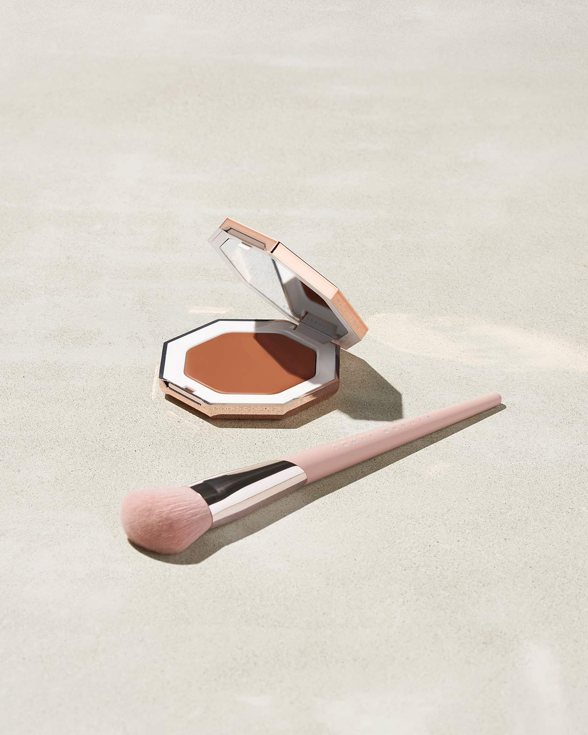 Cheeks Out Freestyle Cream Bronzer — Hunnie Glaze