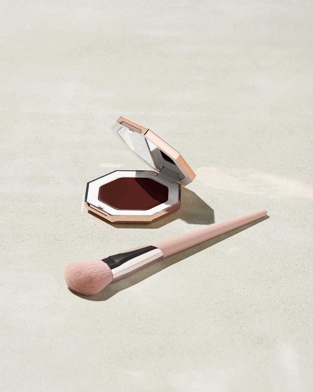 Cheeks Out Freestyle Cream Bronzer — Toffee Tease