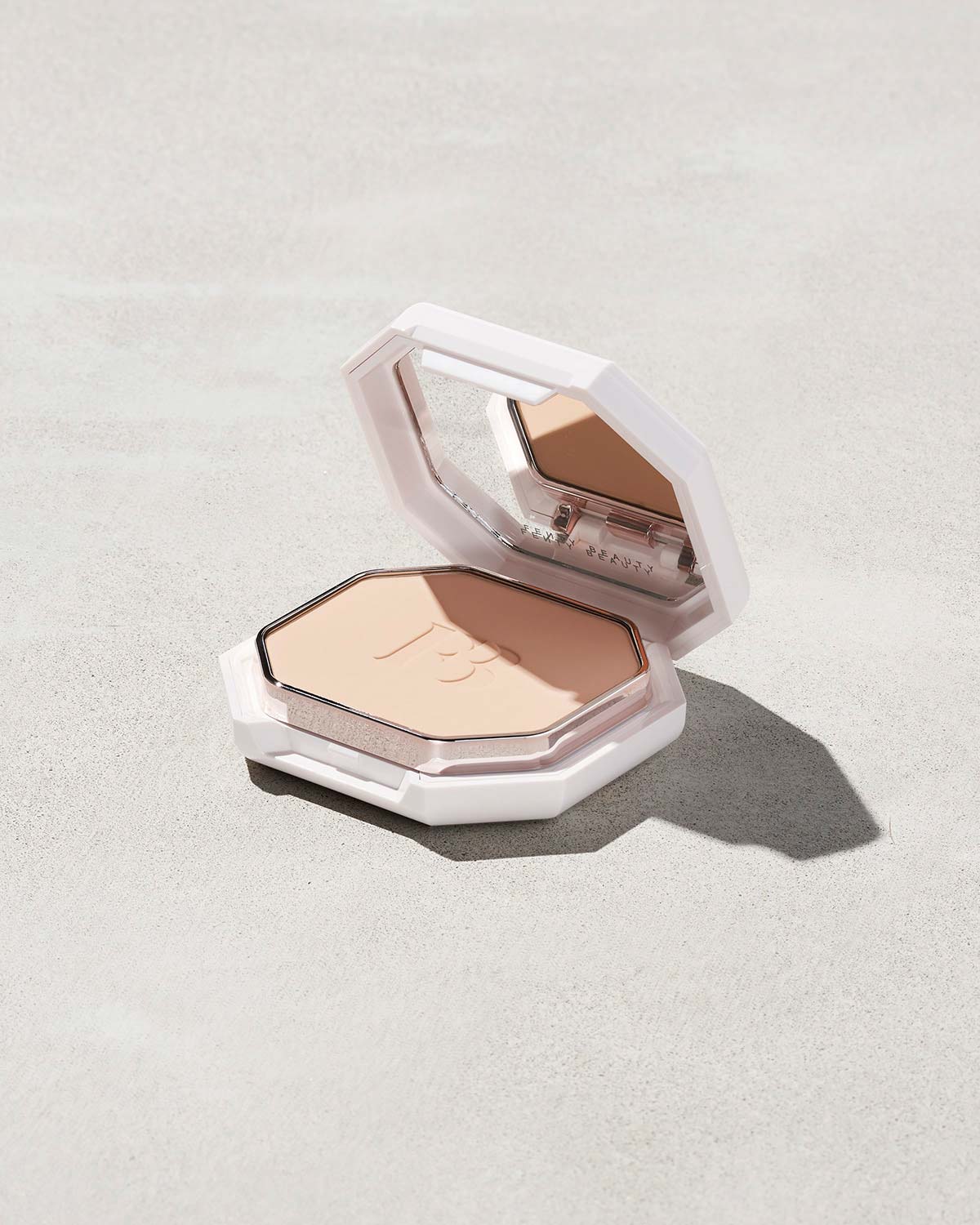Pro Filt'r Soft Matte Powder Foundation — #140