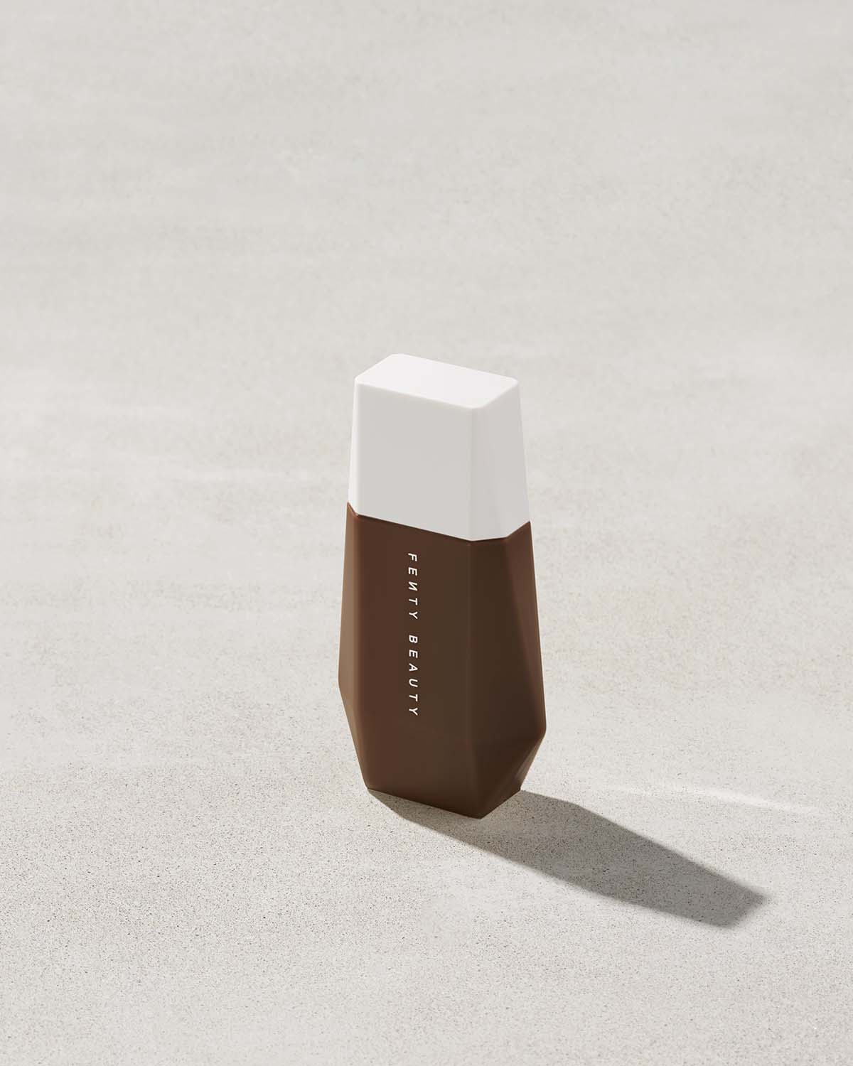 Eaze Drop Blurring Skin Tint — 23