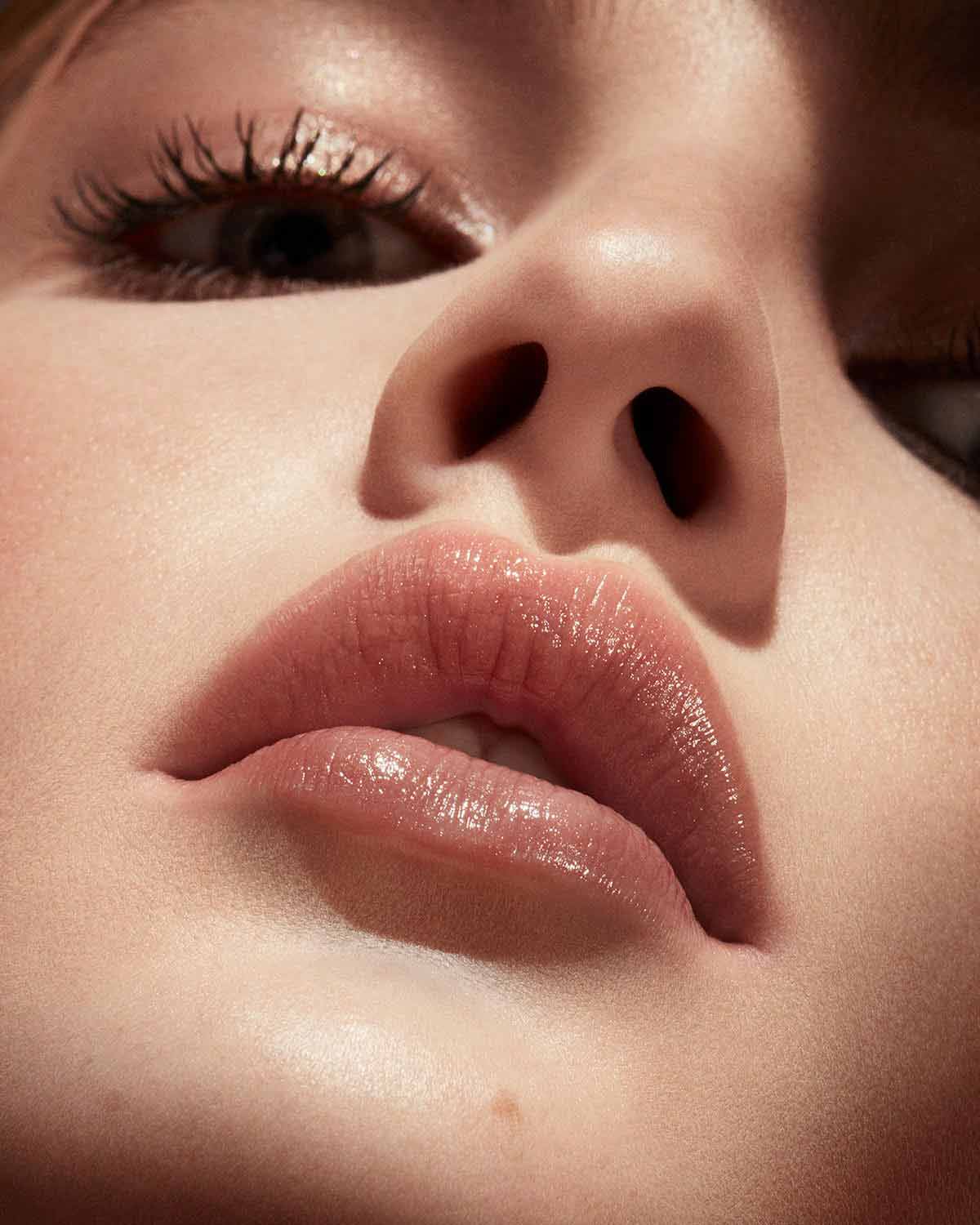 Slip Shine Sheer Shiny Lipstick — Cookies & Cocoa