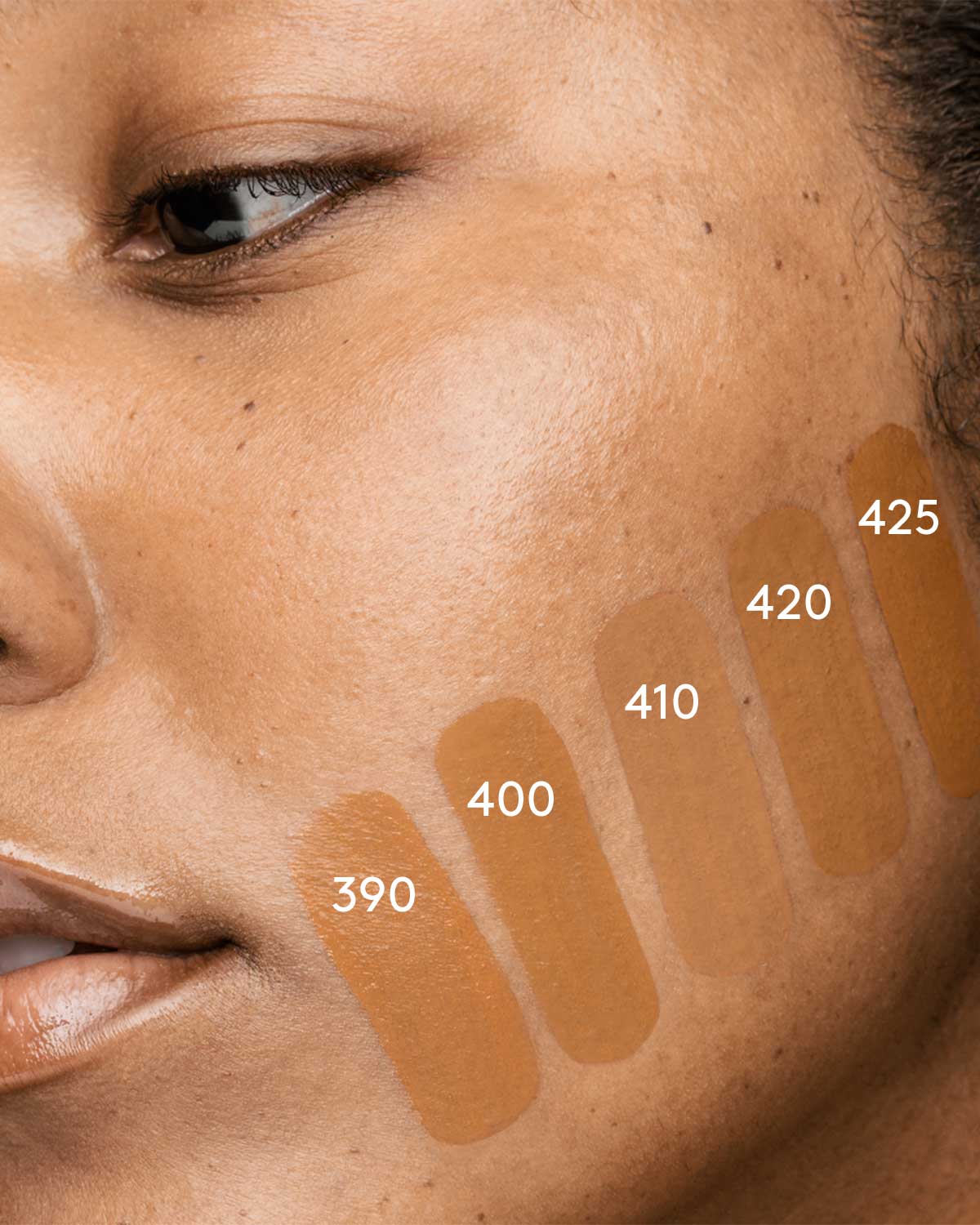 Soft'lit Naturally Luminous Longwear Foundation — 425