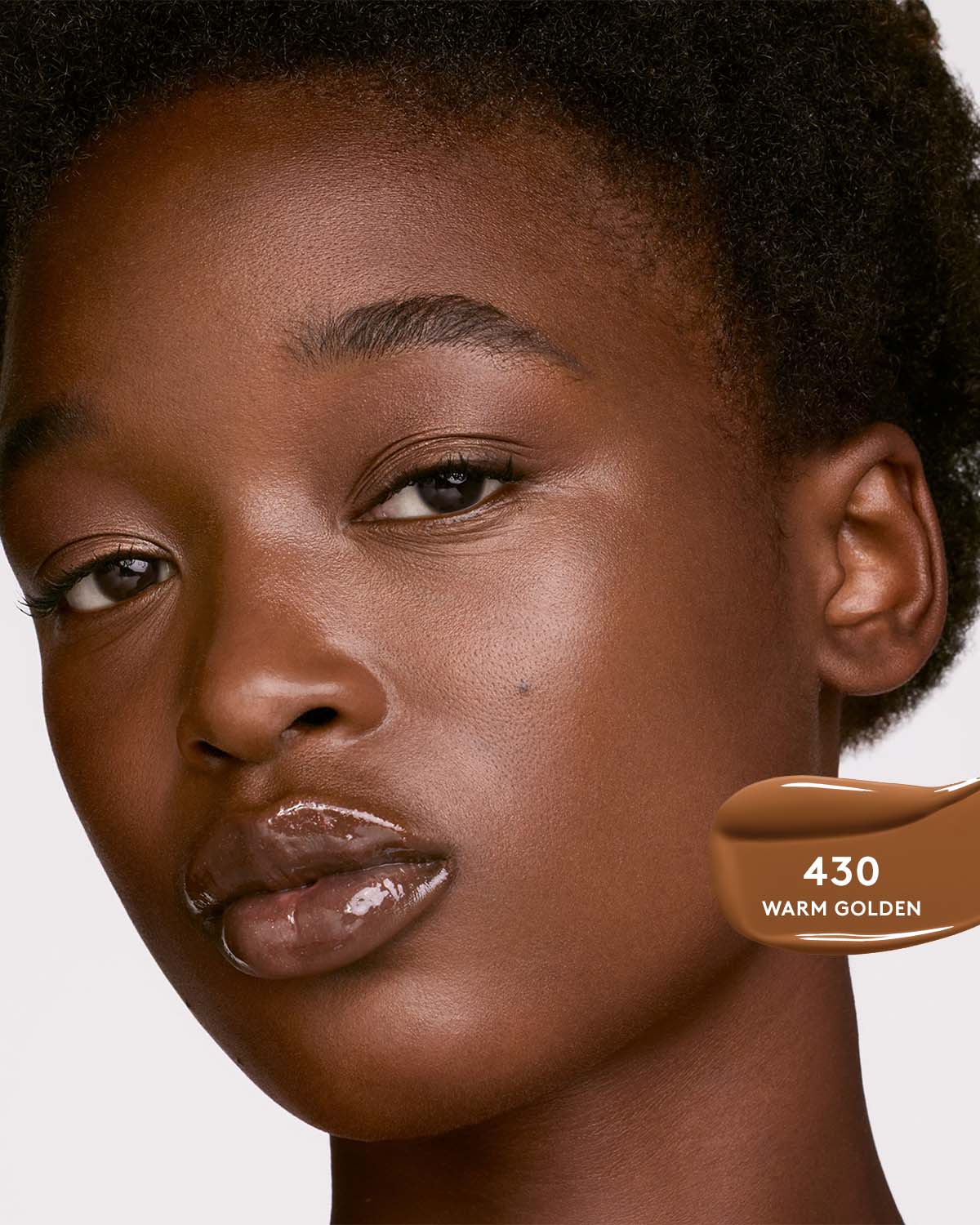 Soft'lit Naturally Luminous Longwear Foundation — 430