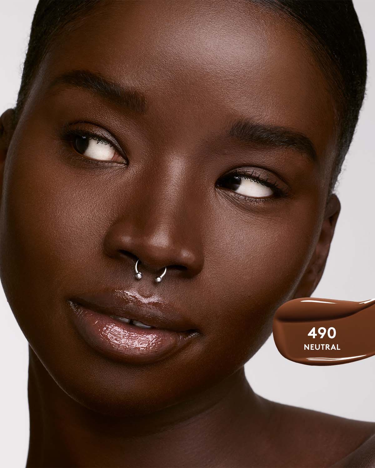 Soft'lit Naturally Luminous Longwear Foundation — 490