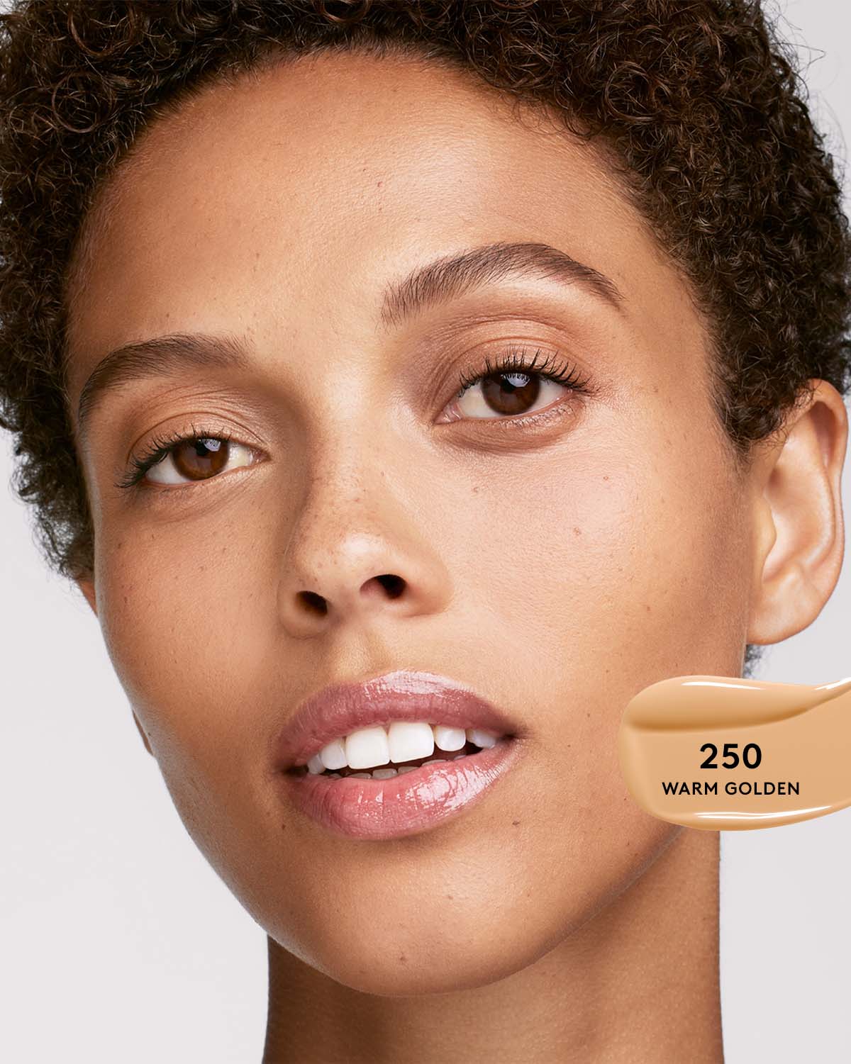 Soft'lit Naturally Luminous Longwear Foundation — 250