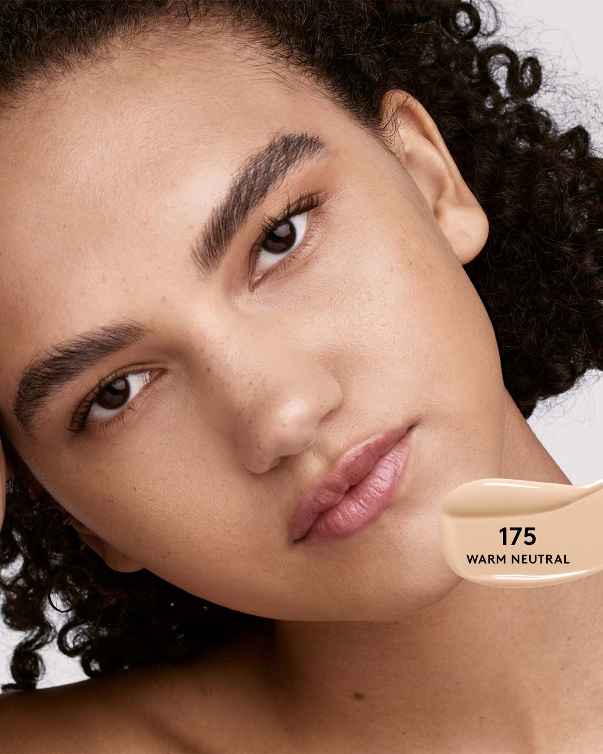 Soft'lit Naturally Luminous Longwear Foundation — 175