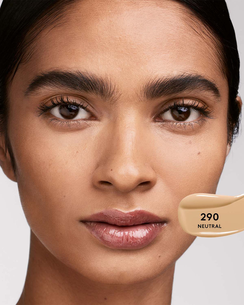 Soft'lit Naturally Luminous Longwear Foundation — 290