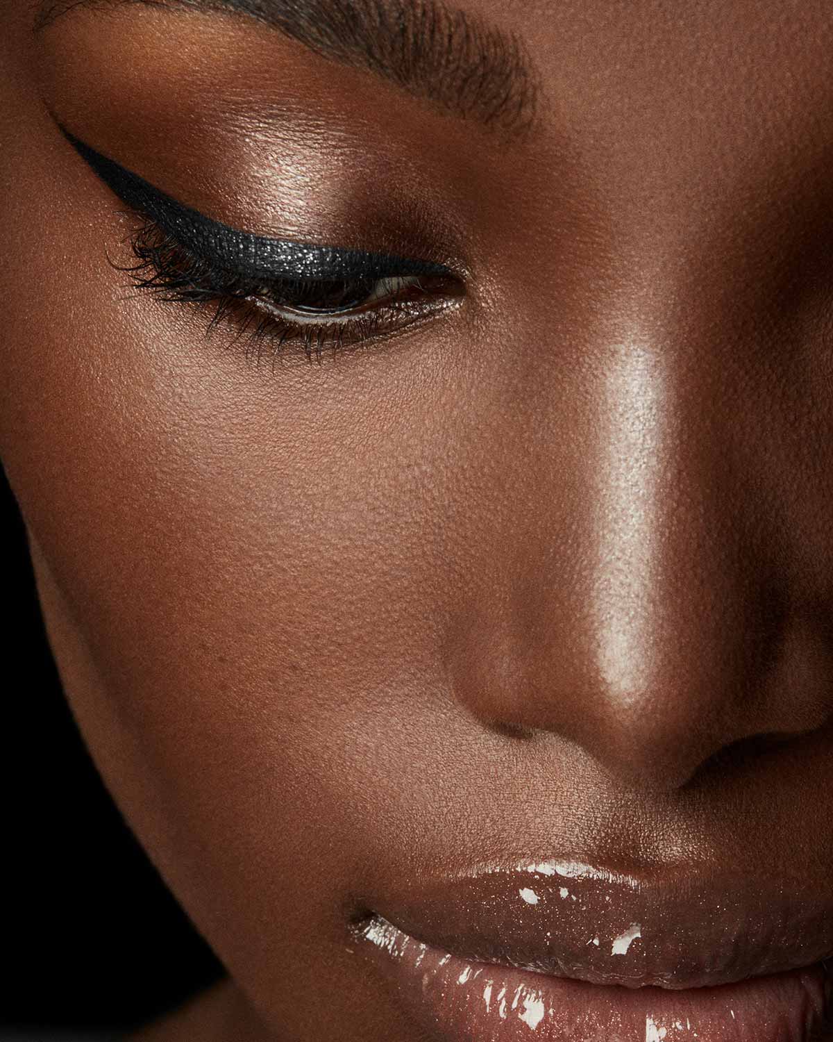Flypencil Longwear Pencil Eyeliner — Black Card