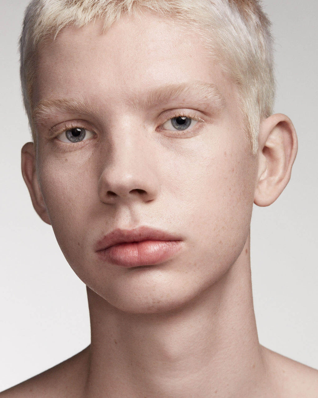 Eaze Drop Blurring Skin Tint — 1
