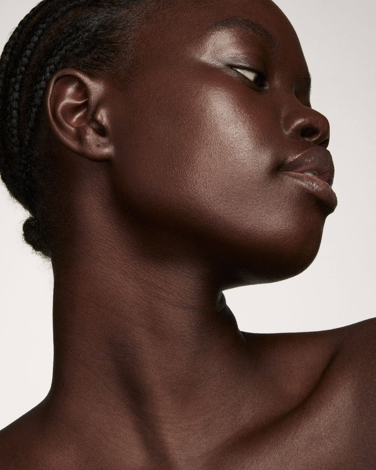 Eaze Drop Blurring Skin Tint — 24