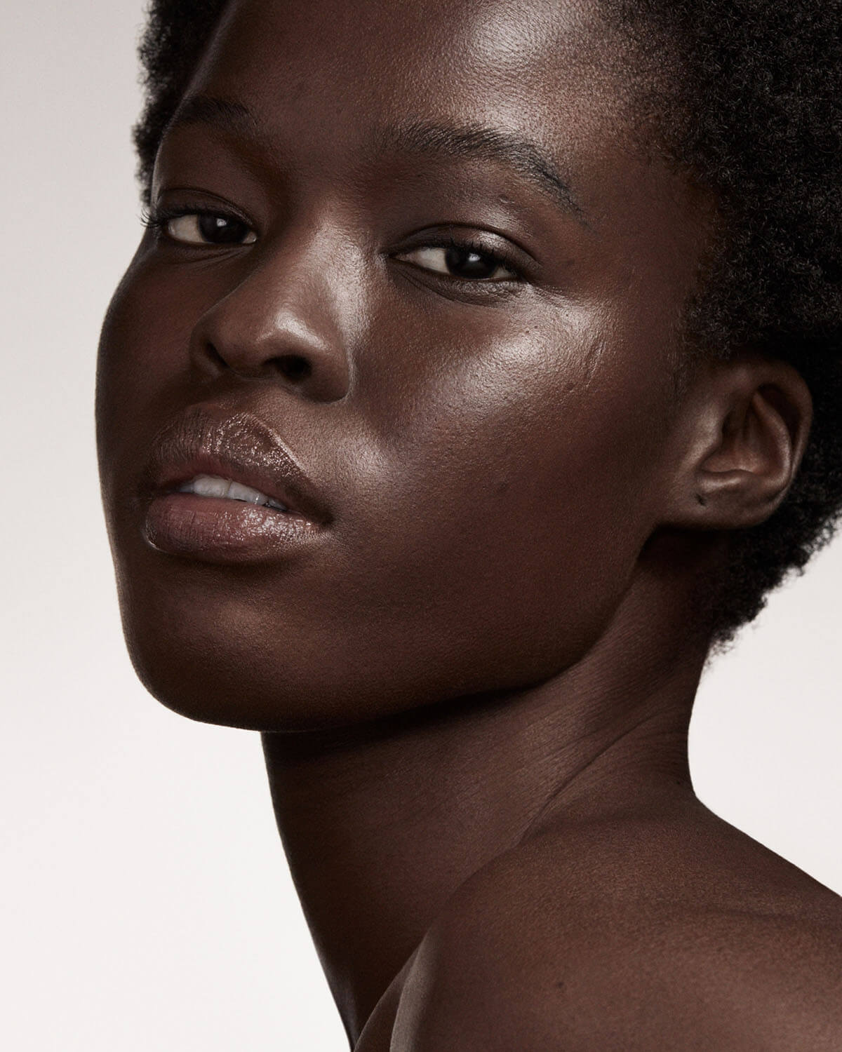 Eaze Drop Blurring Skin Tint — 25