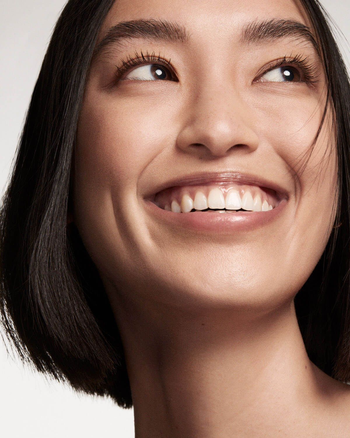Eaze Drop Blurring Skin Tint — 8