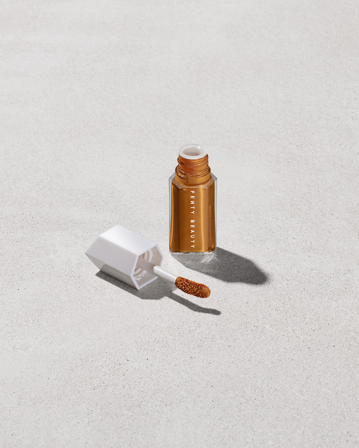 We're Even Hydrating Longwear Concealer — 440W