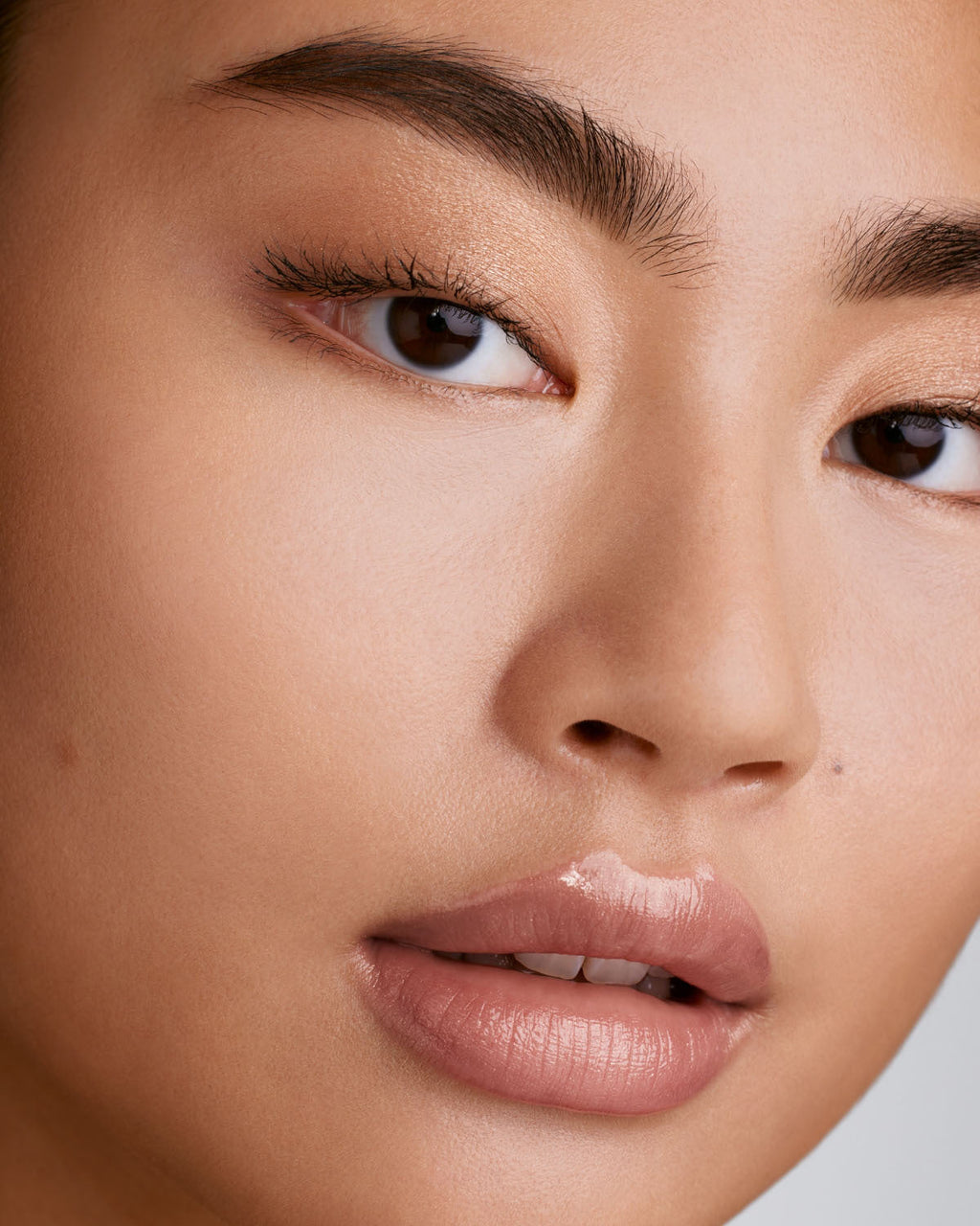 We're Even Hydrating Longwear Concealer — 225N