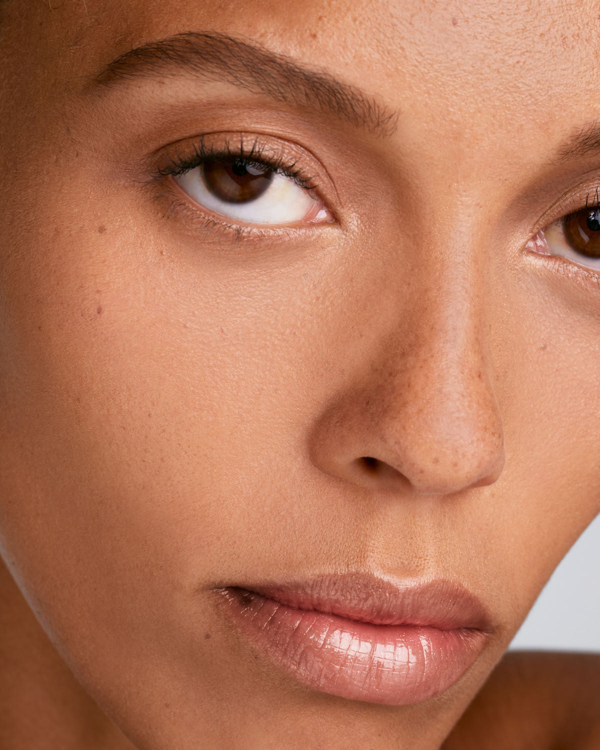 We're Even Hydrating Longwear Concealer — 250W
