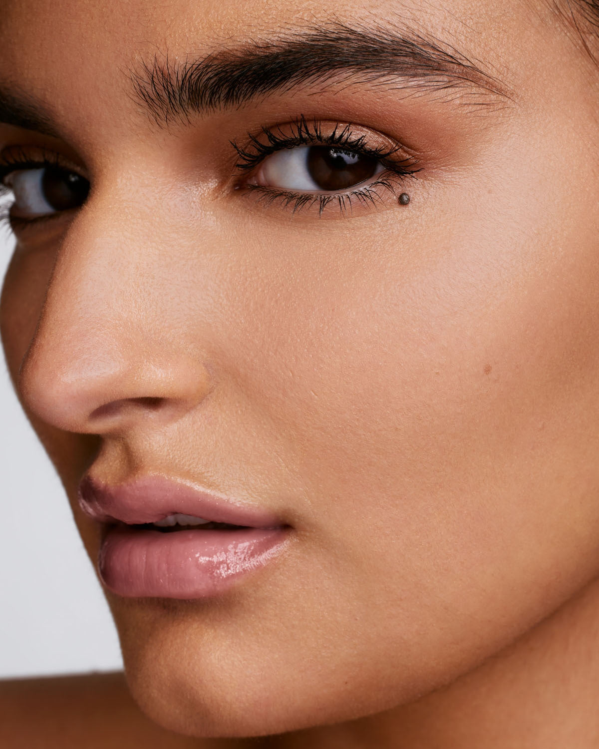 We're Even Hydrating Longwear Concealer — 265W