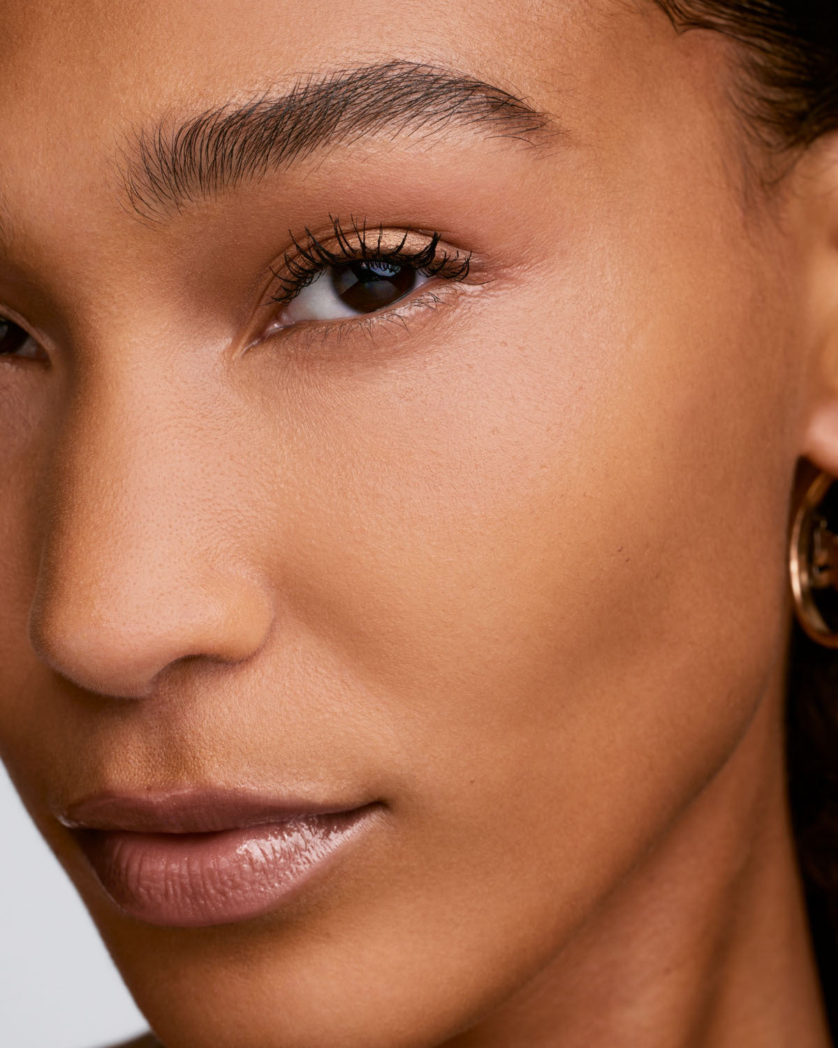 We're Even Hydrating Longwear Concealer — 330W