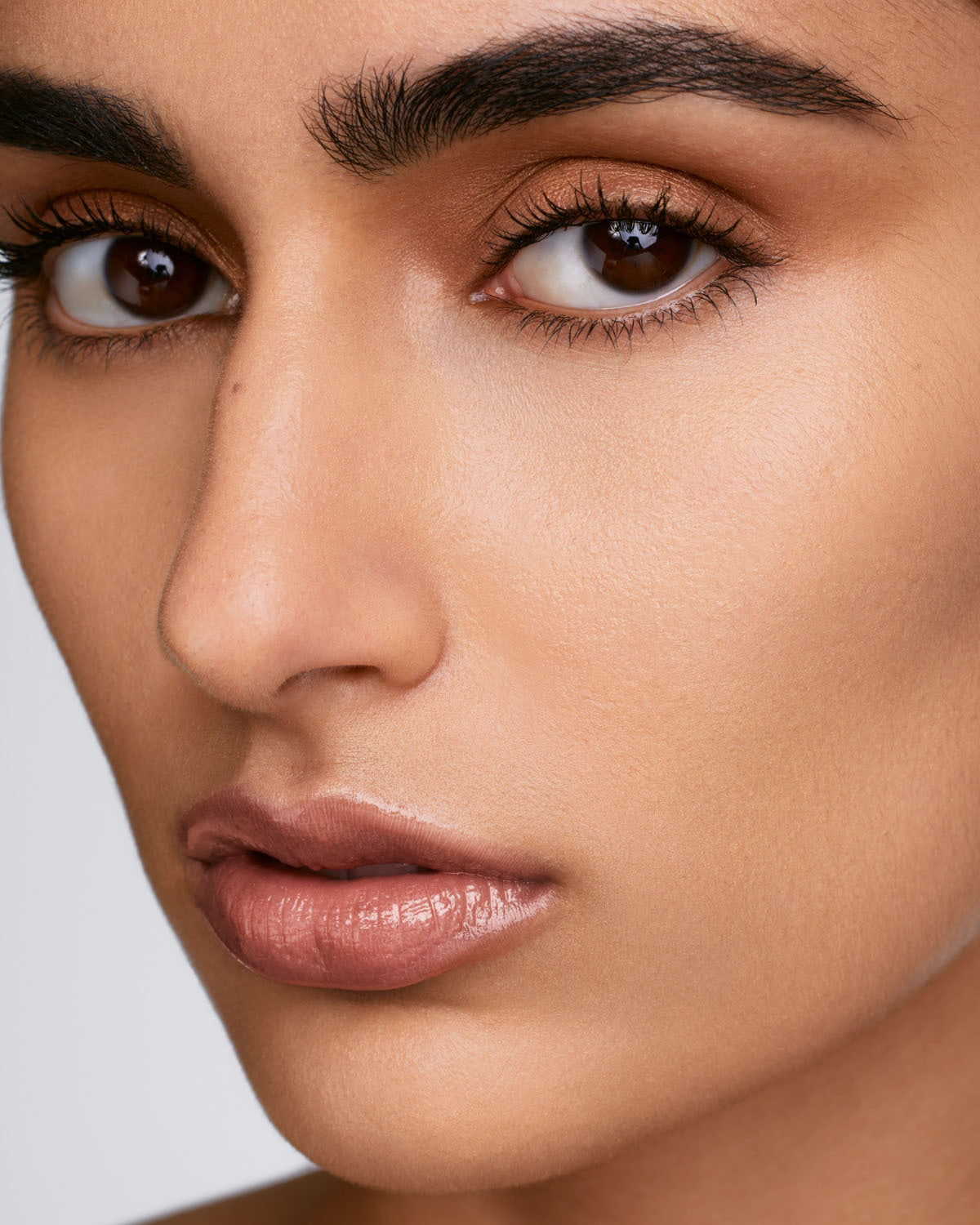 We're Even Hydrating Longwear Concealer — 240N