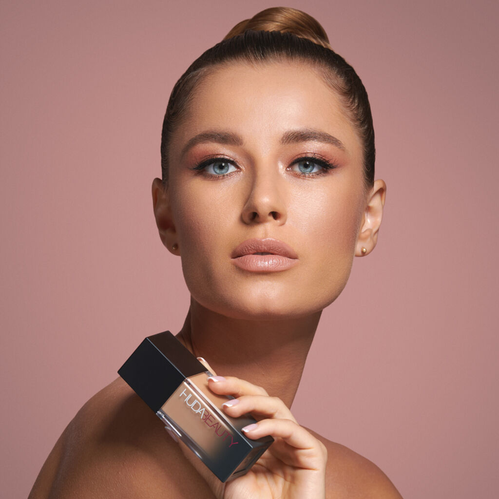 Fond de teint #FauxFilter Luminous Matte – Teinte 300 Latte