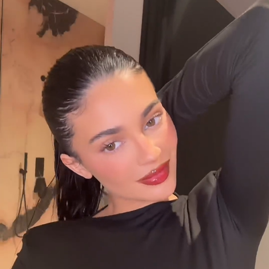 Kylie's Glossy Red Lip Look