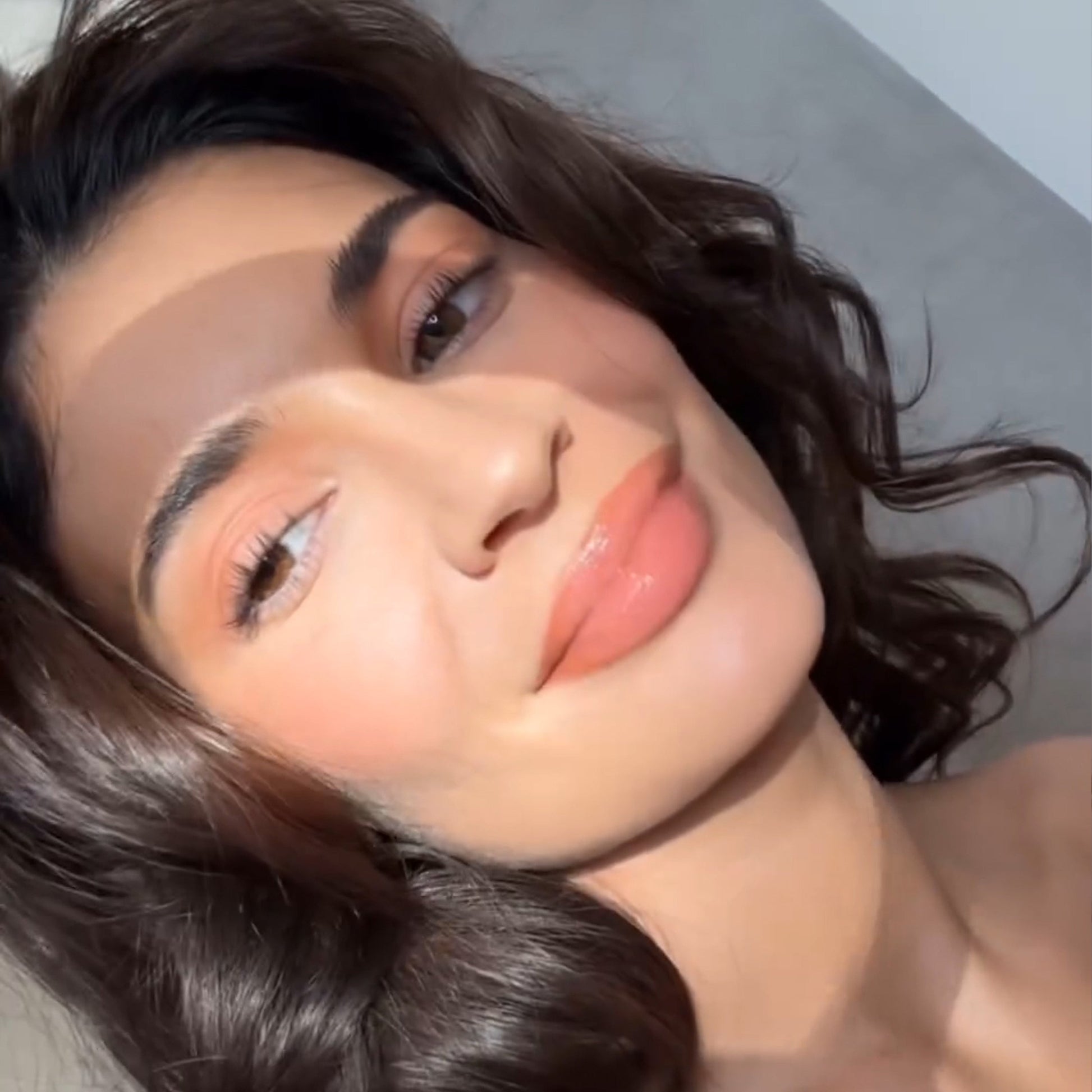 Kylie's Peachy Glam Look