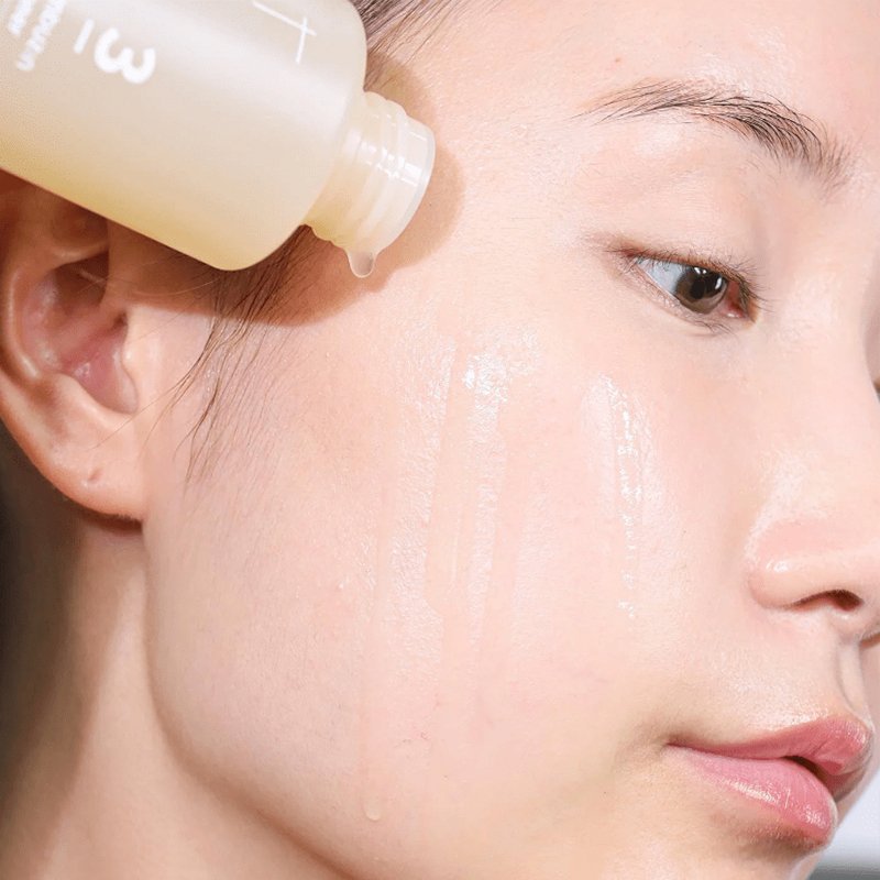 NUMBUZIN - Super Glowing Essence Toner - 200 ml
