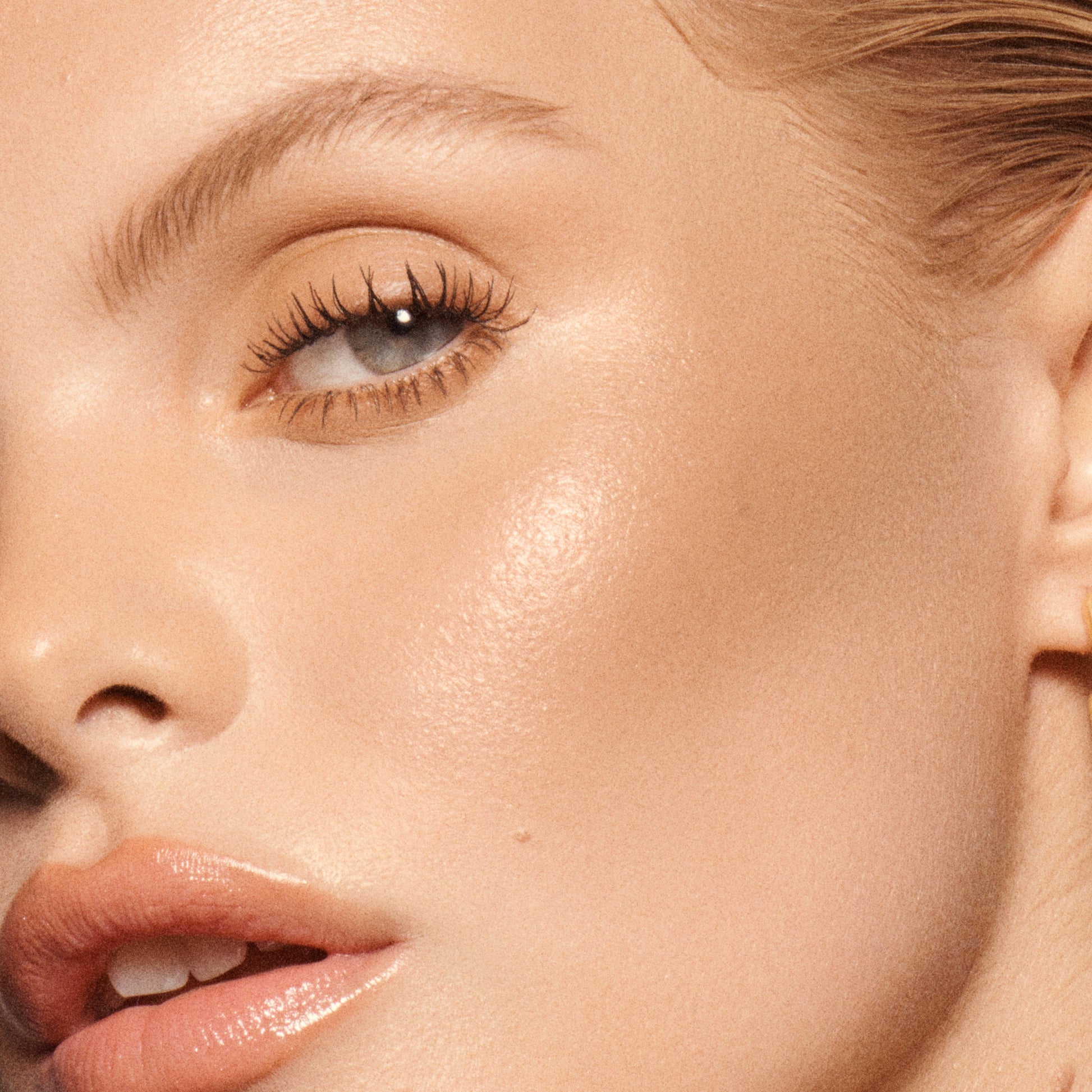 Modern Radiance Cream Bronzer